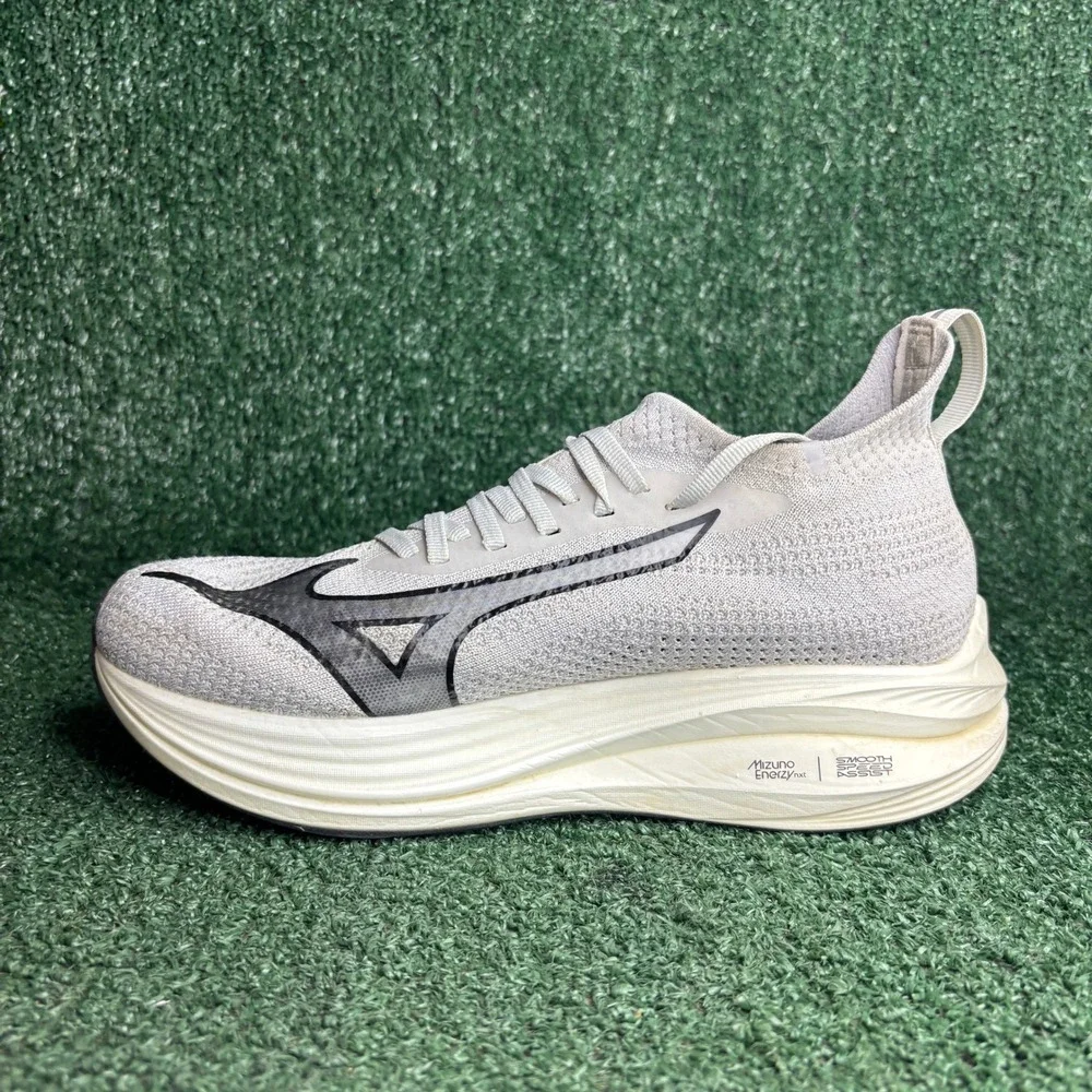 Mizuno Neo Zen Wave‎ Knit Athletic Running Sneaker White Black Womens Size 10